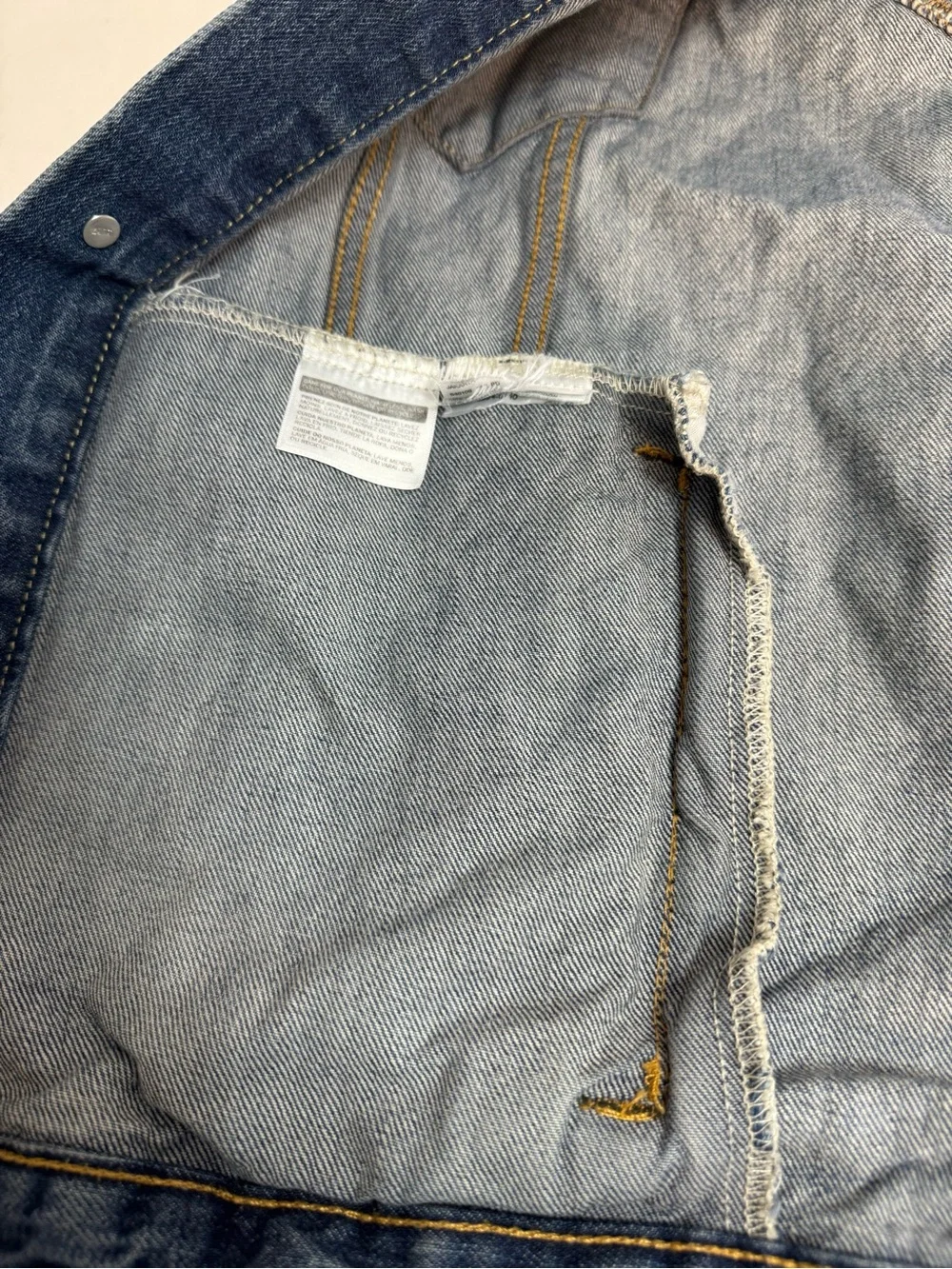 Levi’s Denim Trucker Vest Distressed Faded Wash